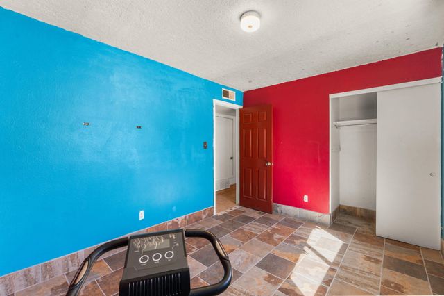 725 La Charles Drive NE, Albuquerque, NM 87123