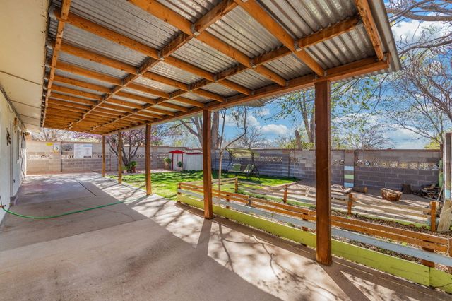 725 La Charles Drive NE, Albuquerque, NM 87123