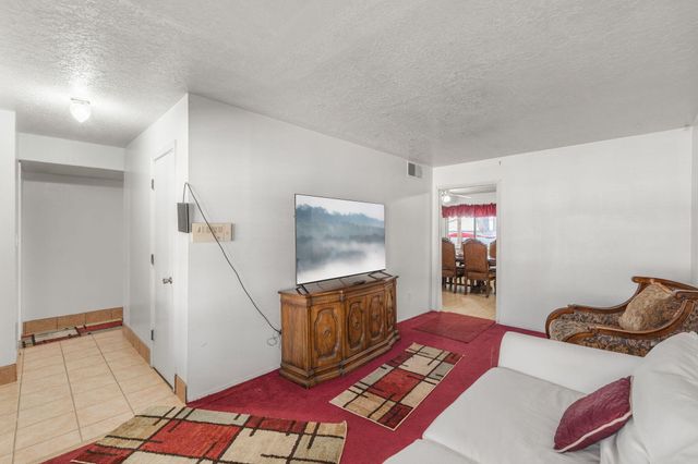 725 La Charles Drive NE, Albuquerque, NM 87123