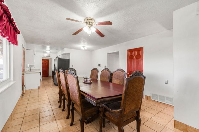 725 La Charles Drive NE, Albuquerque, NM 87123