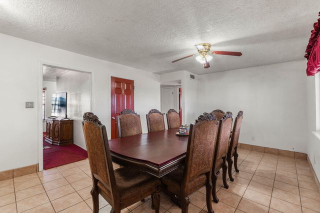 725 La Charles Drive NE, Albuquerque, NM 87123