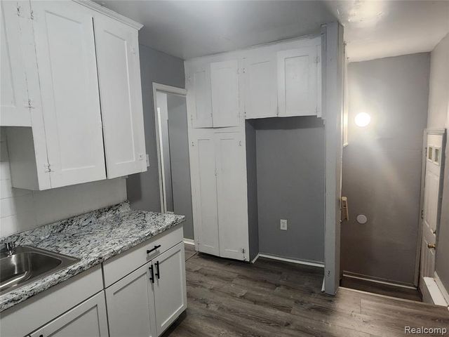 14369 Cruse Street, Detroit, MI 48227