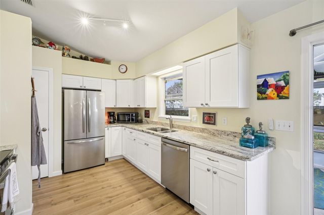 1625 NEW ABBEY AVENUE, Leesburg, FL 34788