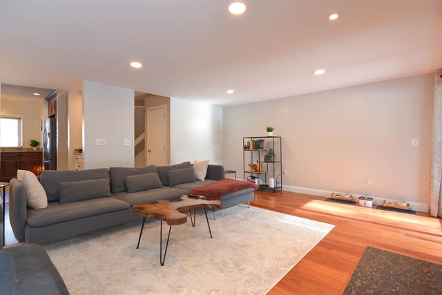 38 Pondview Drive, Merrimack, NH 03054