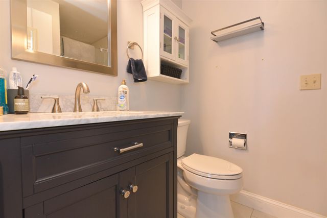 38 Pondview Drive, Merrimack, NH 03054