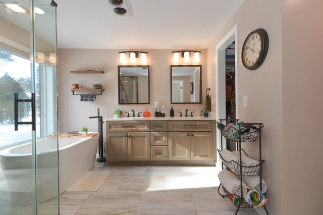 38 Pondview Drive, Merrimack, NH 03054