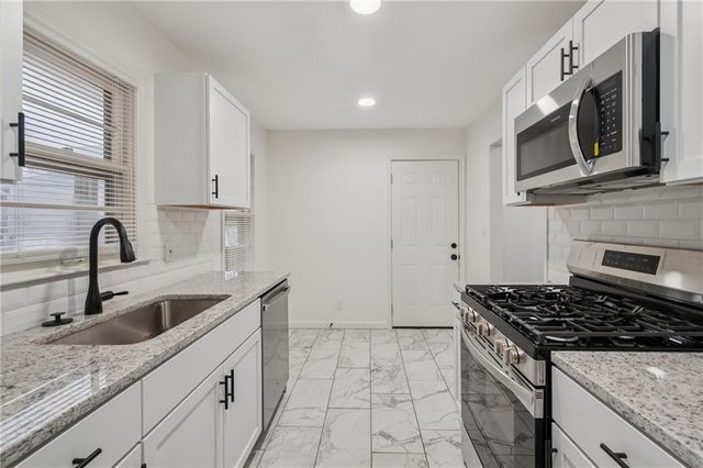 5101 NE 39th Street, Kansas City, MO 64117