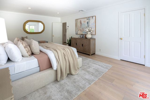 1134 San Ysidro Drive, Beverly Hills, CA 90210