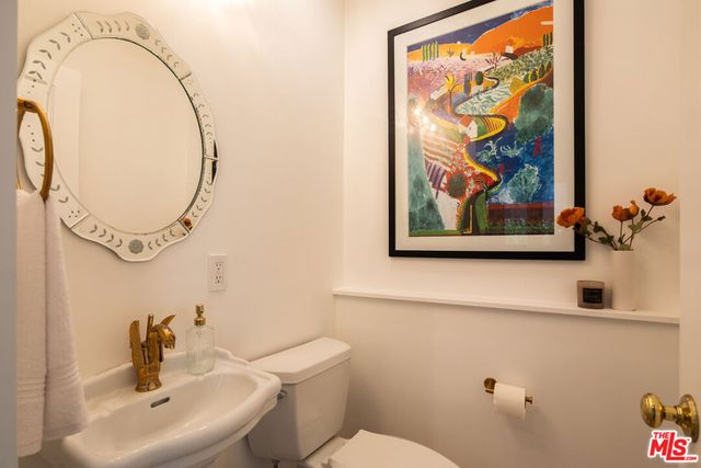 1134 San Ysidro Drive, Beverly Hills, CA 90210
