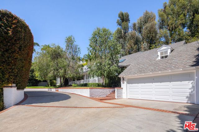 1134 San Ysidro Drive, Beverly Hills, CA 90210