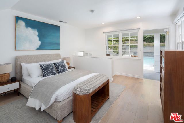 1134 San Ysidro Drive, Beverly Hills, CA 90210