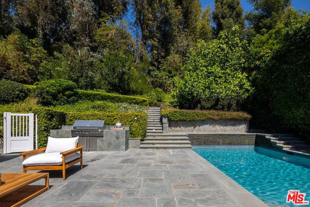 1134 San Ysidro Drive, Beverly Hills, CA 90210