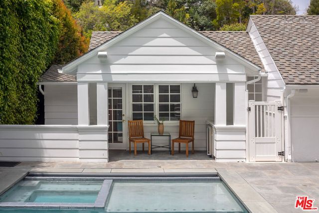 1134 San Ysidro Drive, Beverly Hills, CA 90210