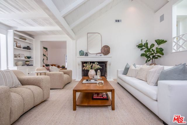1134 San Ysidro Drive, Beverly Hills, CA 90210