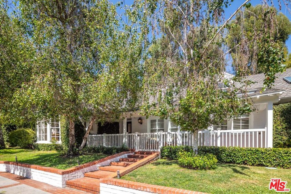 1134 San Ysidro Drive, Beverly Hills, CA 90210