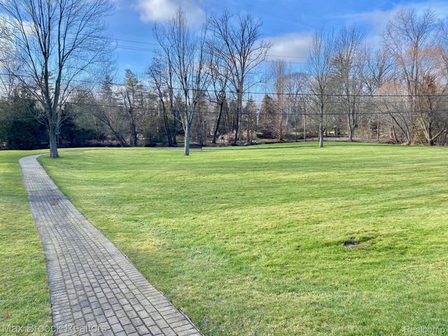 1115 N Old Woodward Avenue 61, Birmingham, MI 48009