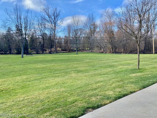 1115 N Old Woodward Avenue 61, Birmingham, MI 48009