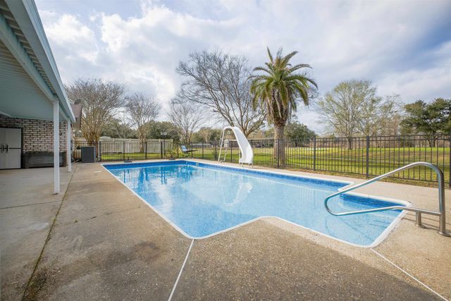 113 Oak, Pierre Part, LA 70339