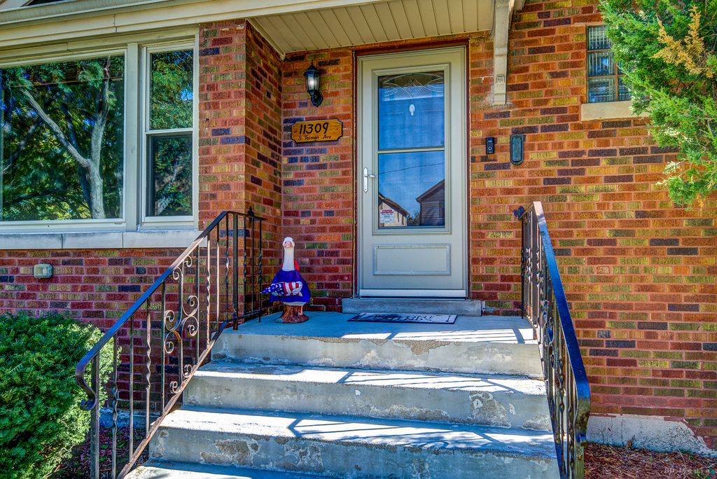 11309 S TALMAN Avenue, Chicago, IL 60655 — photo 2