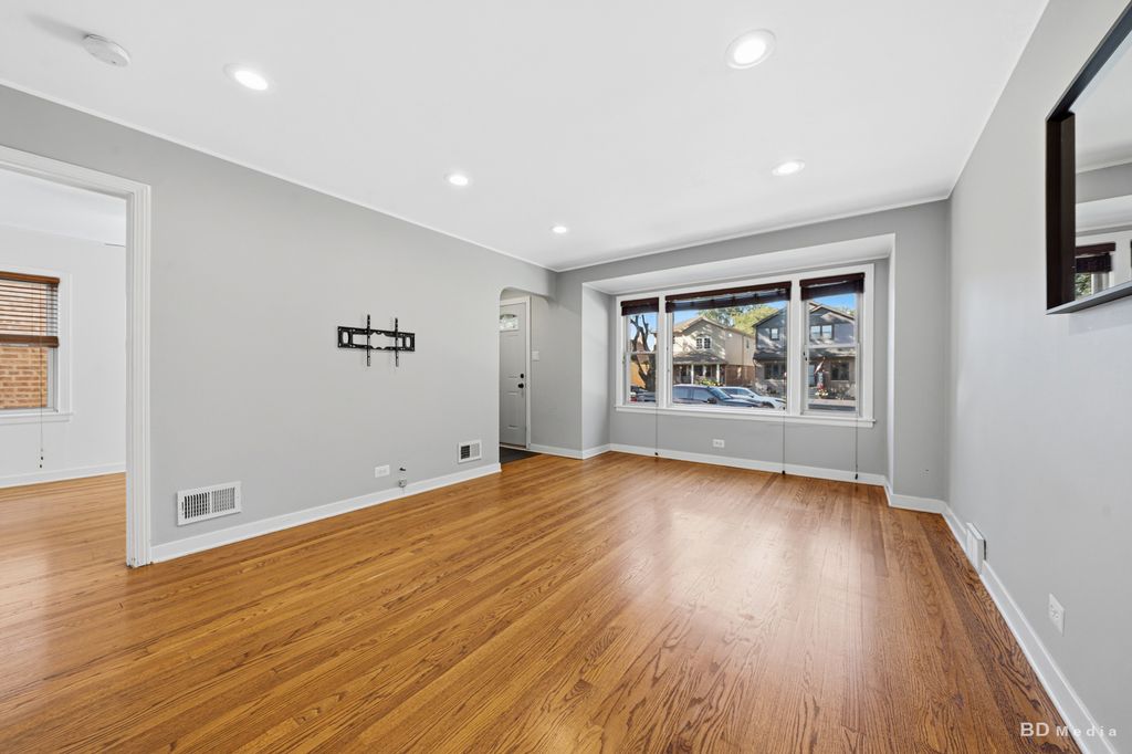 11309 S TALMAN Avenue, Chicago, IL 60655 — photo 4