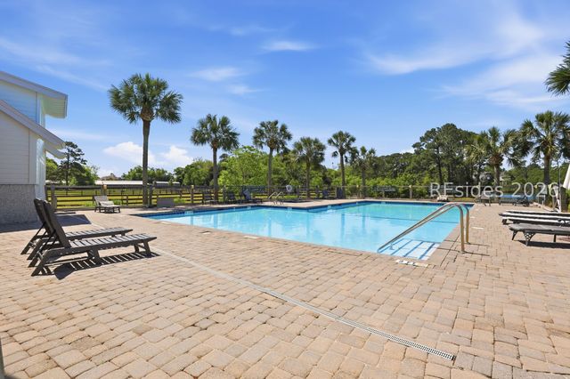 21 Percheron Ln, Hilton Head Island, SC 29926