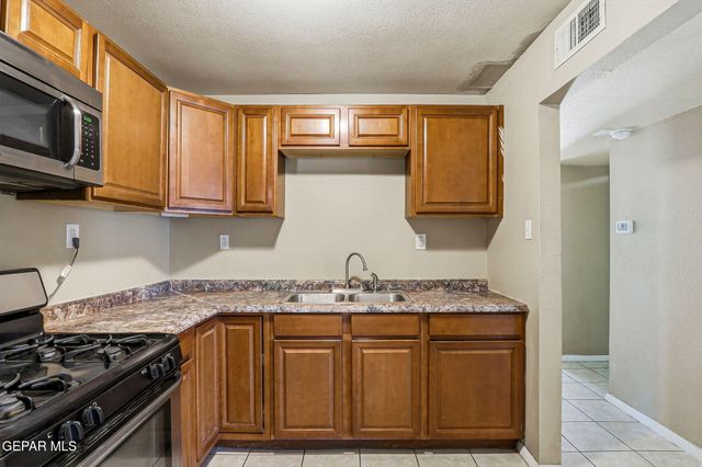 10310 KELLOGG Street, El Paso, TX 79924