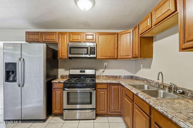 10310 KELLOGG Street, El Paso, TX 79924