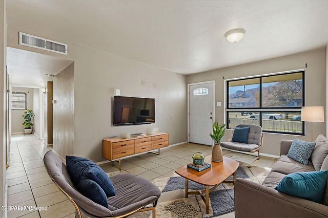 10310 KELLOGG Street, El Paso, TX 79924