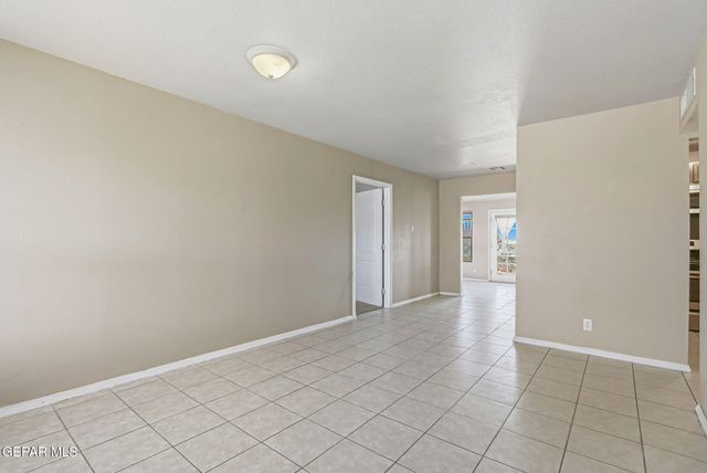 10310 KELLOGG Street, El Paso, TX 79924