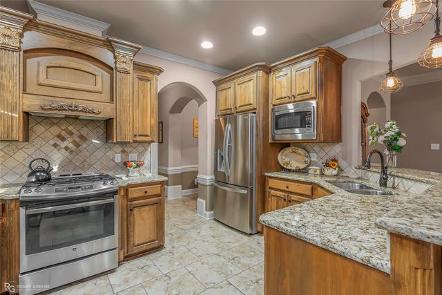 110 St Andrews Lane, Benton, LA 71006