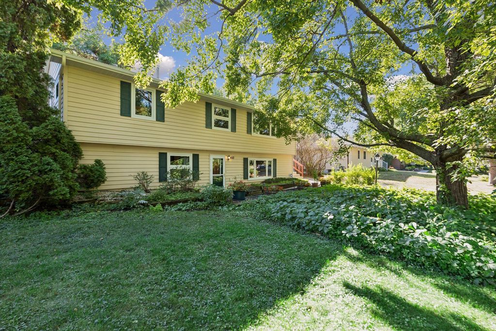 450 Ranchview Lane N, Plymouth, MN 55447 — exterior