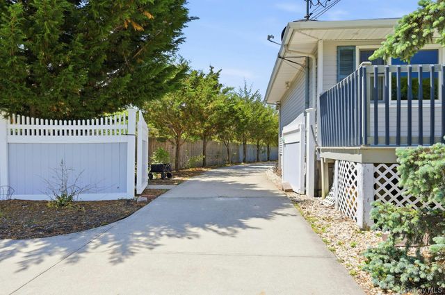 1072 Connetquot Avenue, Central Islip, NY 11722