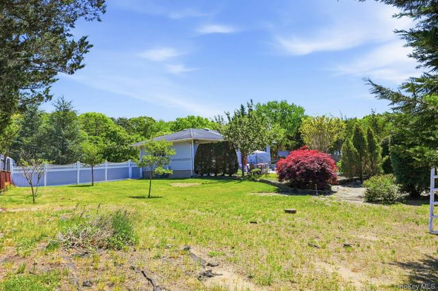1072 Connetquot Avenue, Central Islip, NY 11722