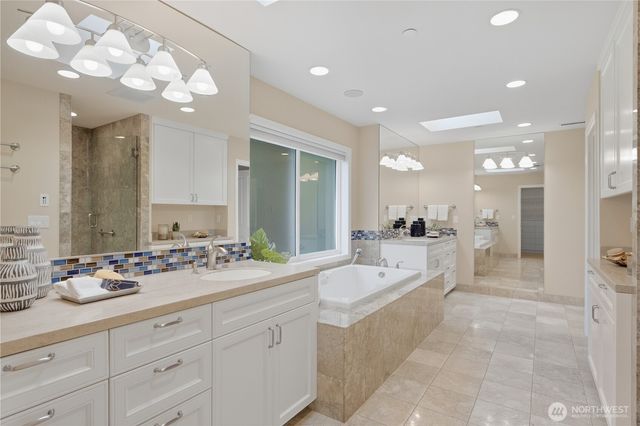 6550 125th Avenue NE, Kirkland, WA 98033