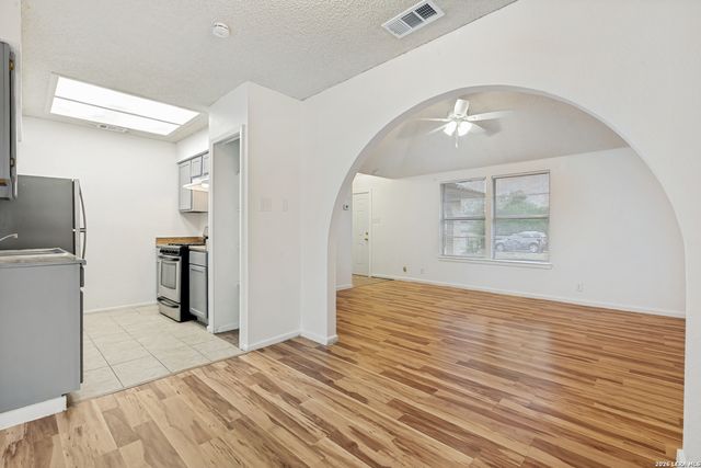 122 Surrels, San Antonio, TX 78228
