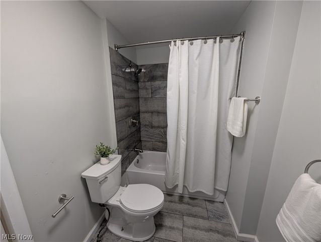 3125 W 70th Street, Cleveland, OH 44102