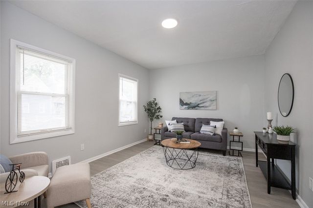 3125 W 70th Street, Cleveland, OH 44102