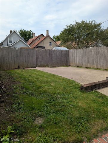 3125 W 70th Street, Cleveland, OH 44102