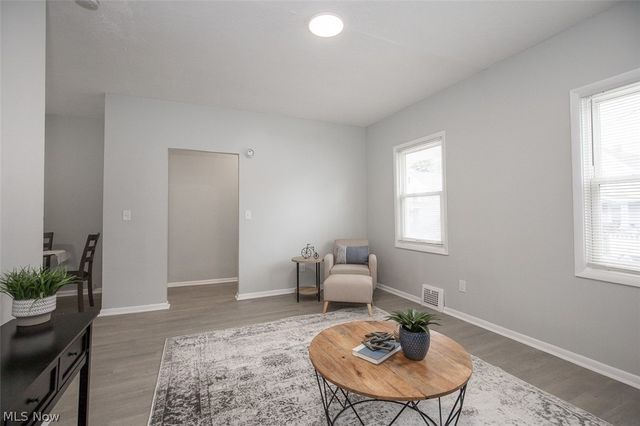 3125 W 70th Street, Cleveland, OH 44102