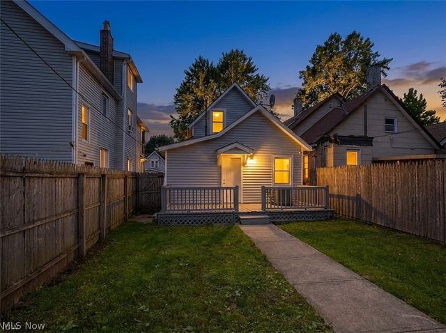 3125 W 70th Street, Cleveland, OH 44102
