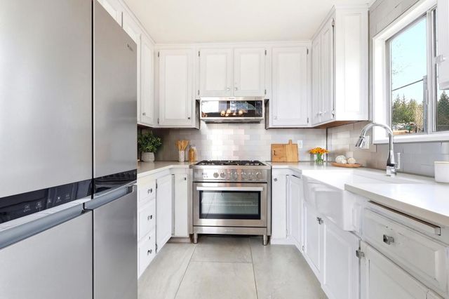 39820 Lakeview Drive, Big Bear, CA 92315