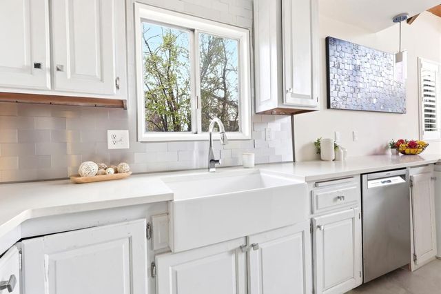 39820 Lakeview Drive, Big Bear, CA 92315