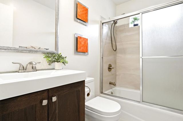 39820 Lakeview Drive, Big Bear, CA 92315