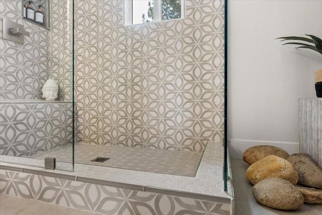 39820 Lakeview Drive, Big Bear, CA 92315