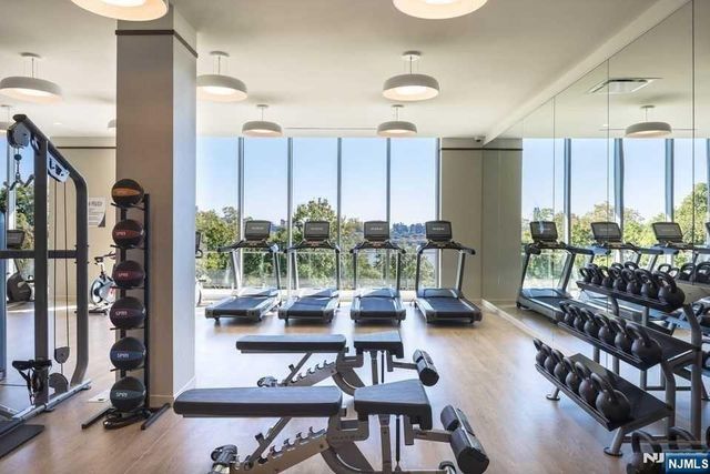 320 Adolphus Avenue 1003, Cliffside Park, NJ 07010