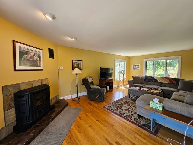 179 Hillwinds North, Brattleboro, VT 05301