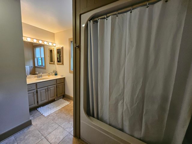 179 Hillwinds North, Brattleboro, VT 05301
