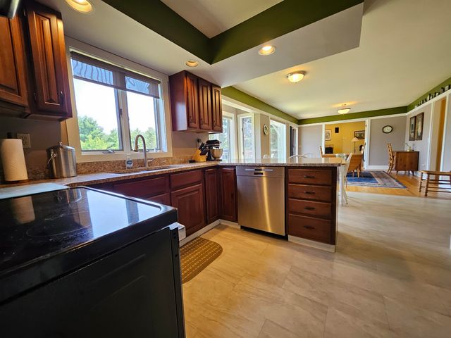 179 Hillwinds North, Brattleboro, VT 05301