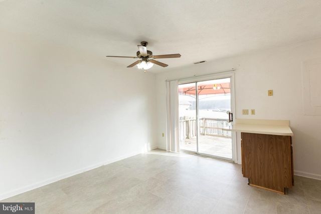 160 STADIUM CIR, Inwood, WV 25428