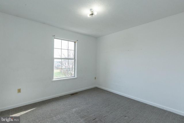 160 STADIUM CIR, Inwood, WV 25428